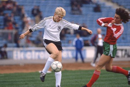 Platz 9: Doris Fitschen 144 Spiele Erstes Spiel: 04.10.1986 Letztes Spiel: 07.07.2001
